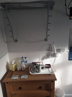 Iron/ironing board