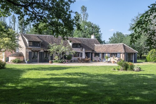 Private hunting lodge - in the heart of Sologne ponds