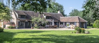 Private hunting lodge - in the heart of Sologne ponds