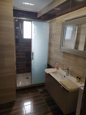 Bathroom - Villa Kastania (Apokoronas)
