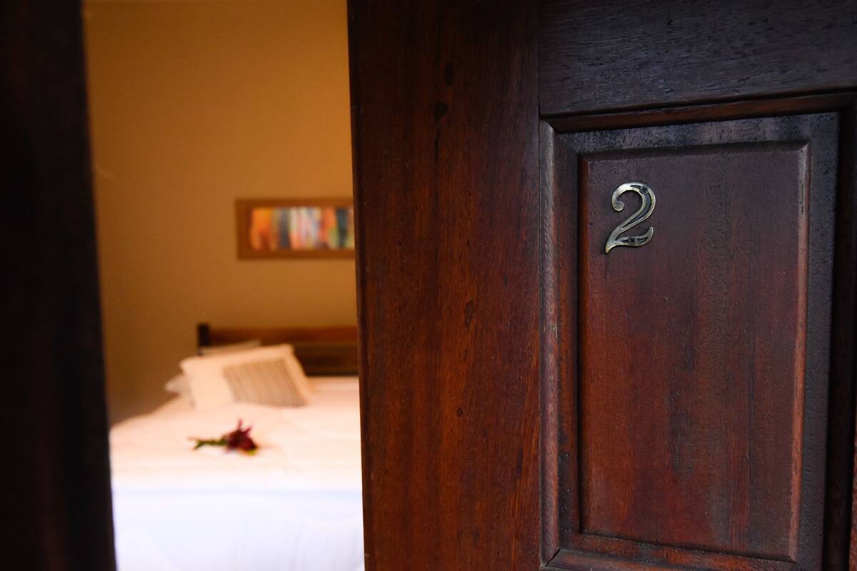 Deluxe Room | Laptop workspace, WiFi (free), bed sheets