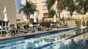 Outdoor pool - SP Stays Vila Olímpia (São Paulo)