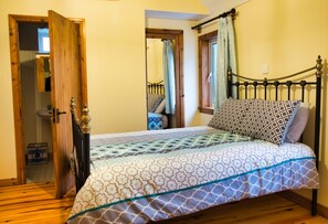 7 bedrooms, iron/ironing board, travel cot, free WiFi