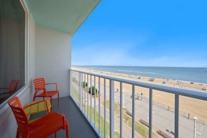 Property grounds - Beach Days, Balcony Nights (Virginia Beach)