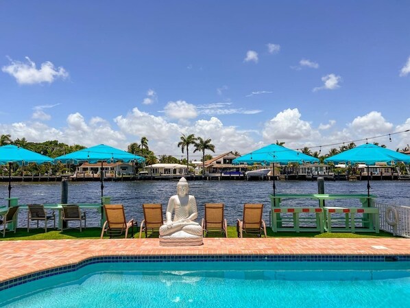 Outdoor pool, a heated pool