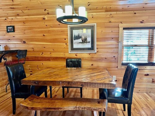 Eagles Nest 1 BR Cabin - Close to Beech Mtn