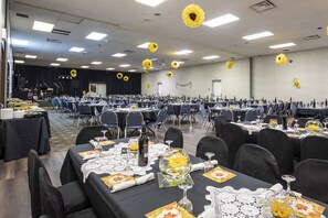 Banquet hall - Dunvegan Inn and Suites (Fairview)