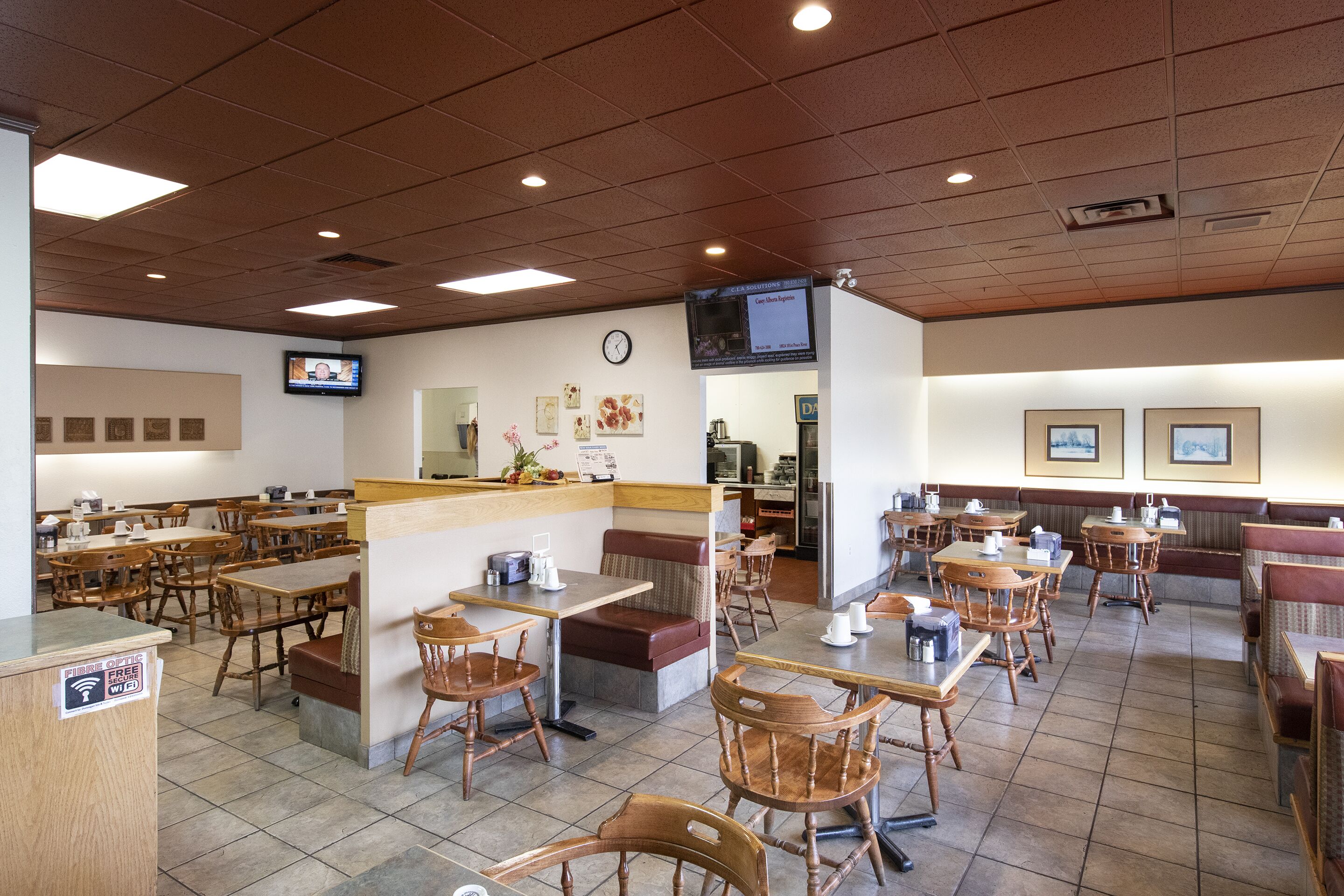 daily cooked-to-order breakfast for a fee