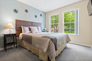 4 Schlafzimmer, Bügeleisen/Bügelbrett, Reisekinderbett, kostenloses WLAN