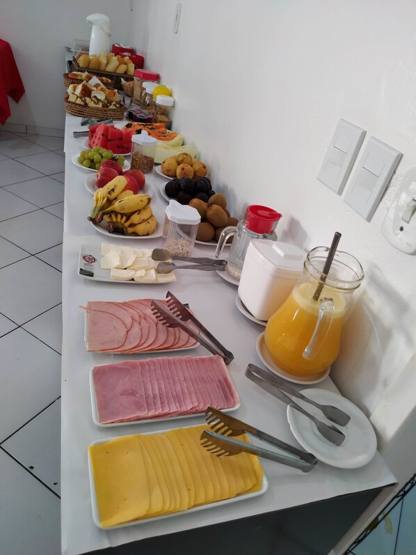 Free daily buffet breakfast