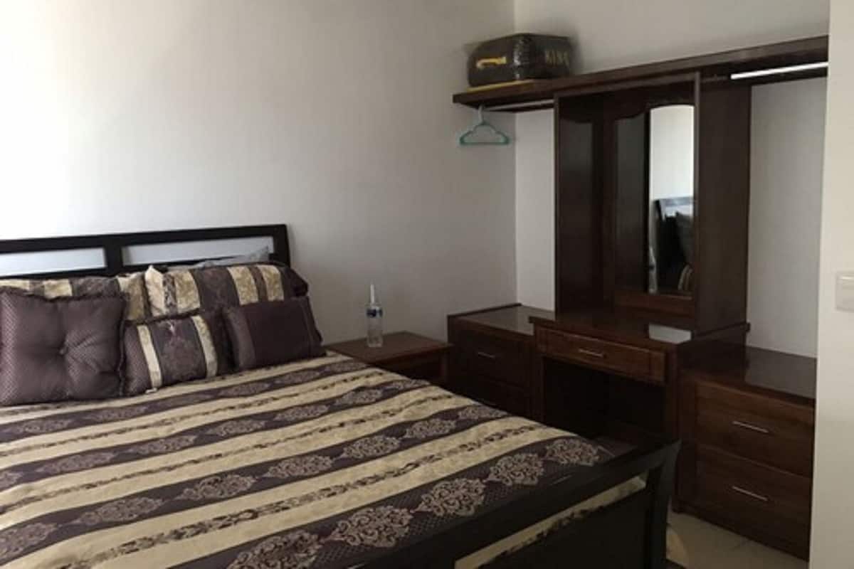 Cabaña estándar | 1 habitación, tabla de planchar con plancha y ropa de cama