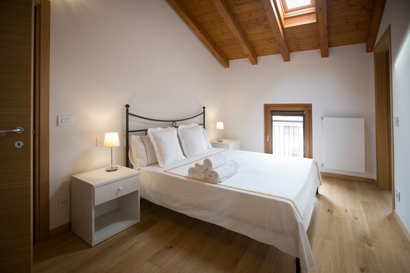 1 chambre, fer et planche à repasser, Wi-Fi, literie fournie