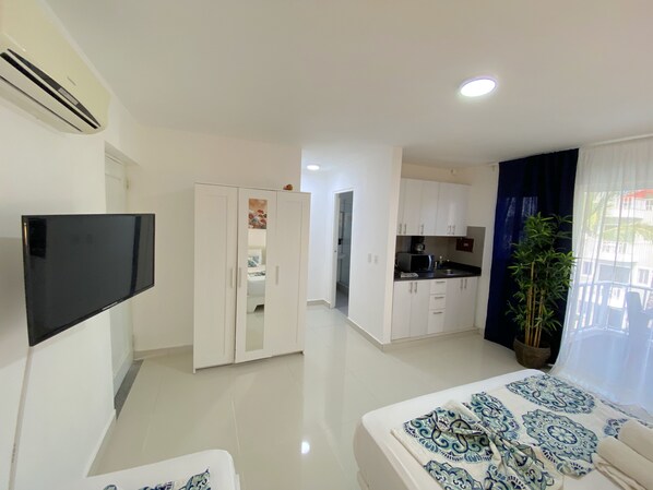 Economy Room