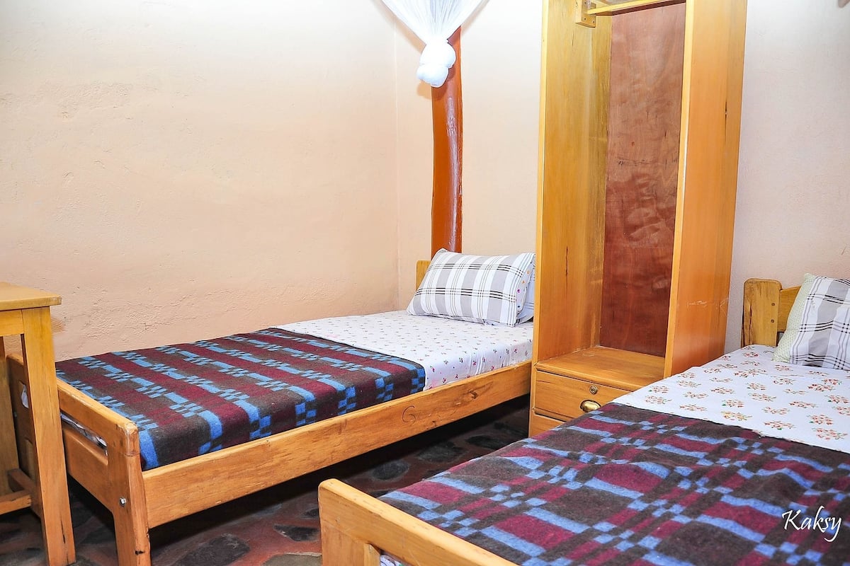 Dormitorio compartido estándar, 2 camas individuales | Wifi gratis