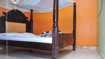 Chambre Double Standard, 1 lit double | 1 chambre, bureau, draps fournis
