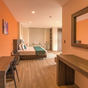 Junior King Suite | Ropa de cama de alta calidad y edredones de plumas