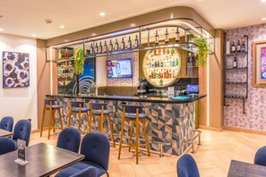 Bar (on property) - REEC Machala by Oro Verde Hotels (Machala)