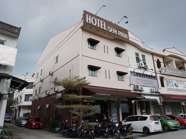 Mặt tiền nơi lưu trú
