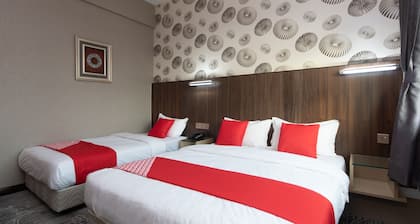 Super OYO 89375 Regent Hotel