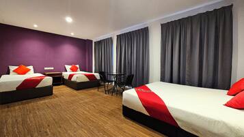 Deluxe Quadruple Room, 3 Bedrooms | Desk, soundproofing, free WiFi, bed sheets