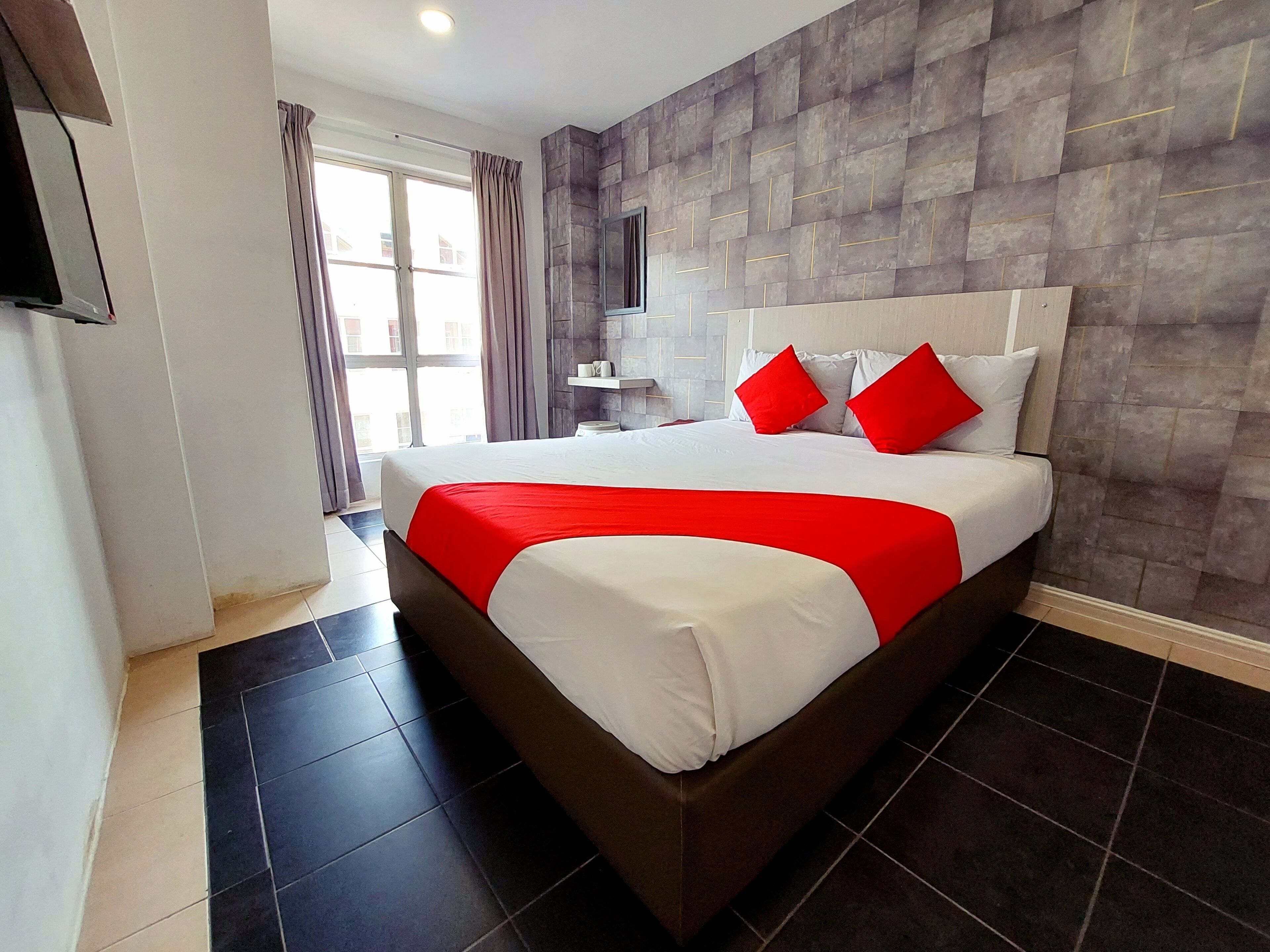 Deluxe Double Room | Desk, soundproofing, free WiFi, bed sheets