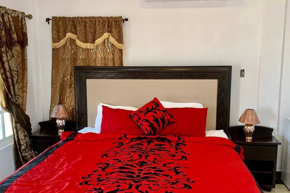 Apartment, 3 Bedrooms | Iron/ironing board (on request), WiFi (free), bed sheets