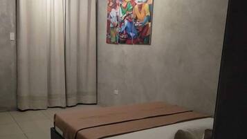 Minibar, bed sheets