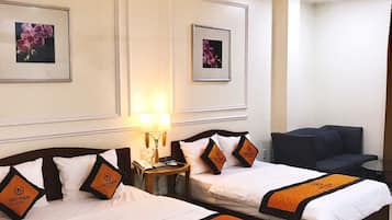 Standard Twin Room | Minibar, desk, soundproofing, free WiFi