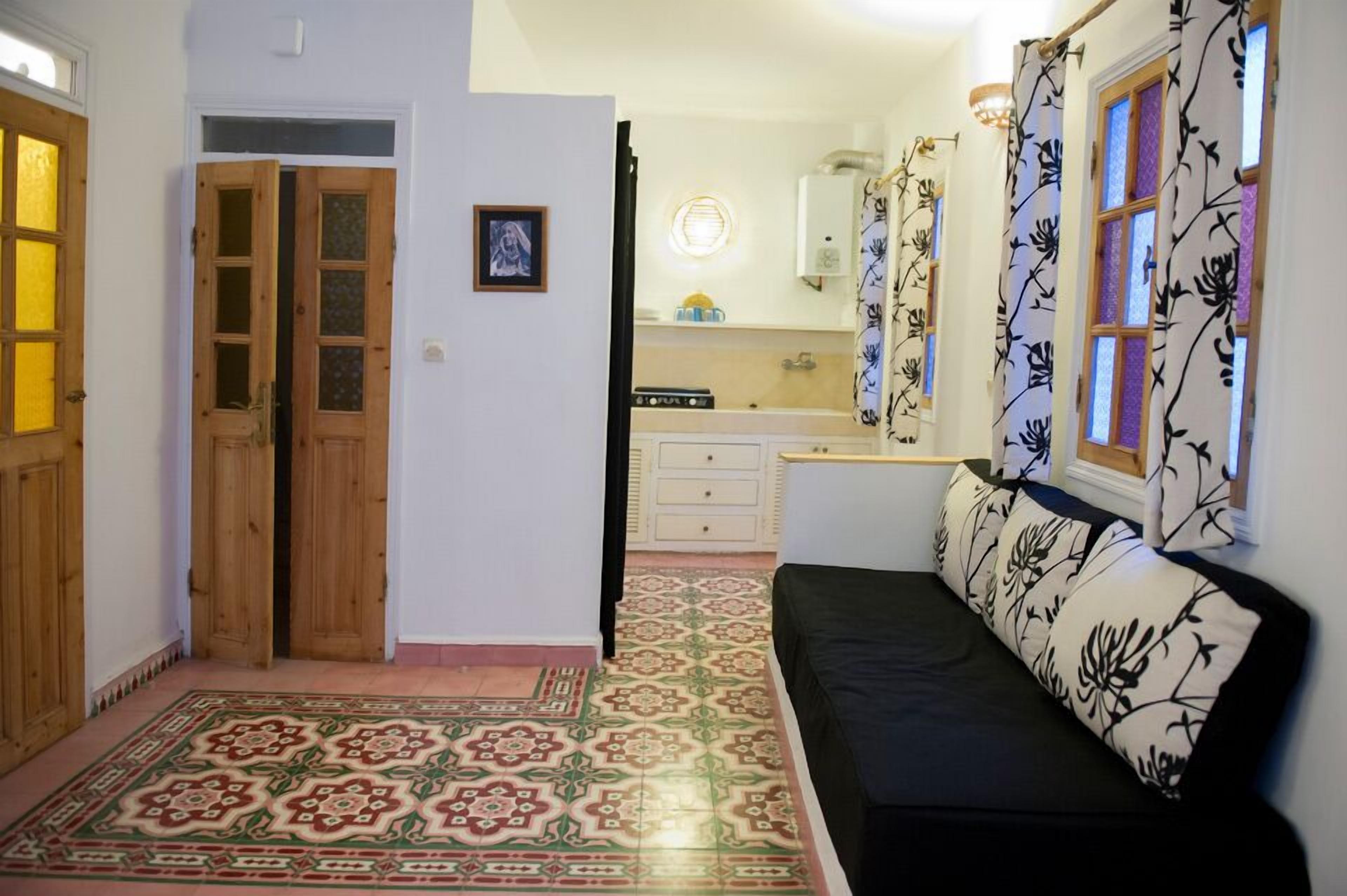 Studio (2nd Floor) | Truy cập Internet không dây miễn phí, bộ trải giường 