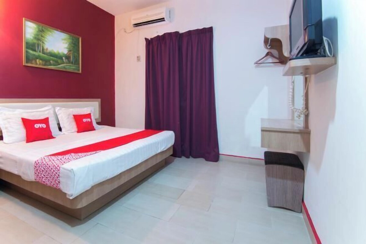 WiFi (free), bed sheets