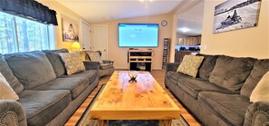 Smart-TV, videospill, DVD-spiller og bøker