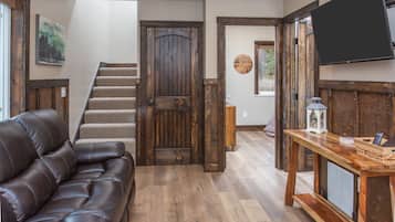 Spruce Cottage | Living area
