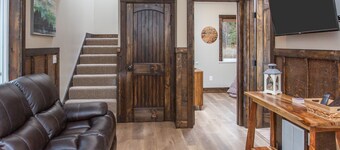 Alaska Back Country Cottages