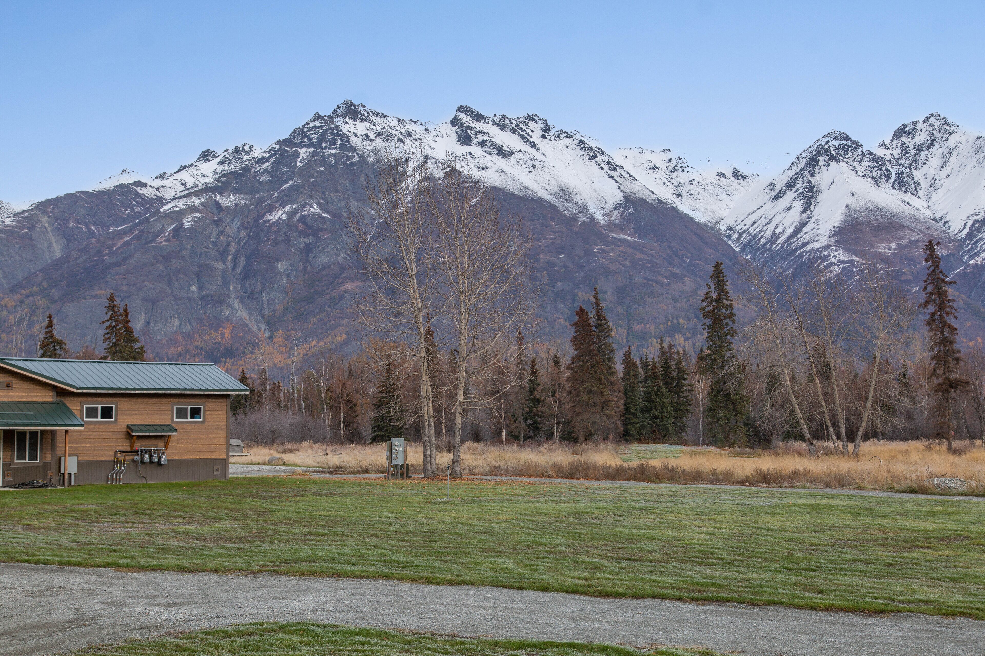 Spruce Cottage | Mountain view