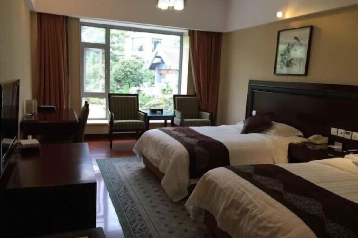 Quarto duplo superior | Escrivaninha, Wi-Fi de cortesia