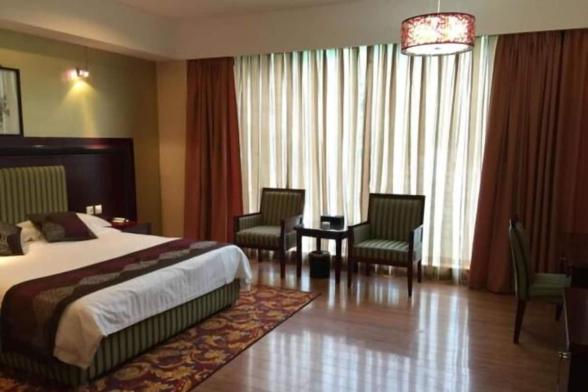 Quarto casal luxo | Escrivaninha, Wi-Fi de cortesia