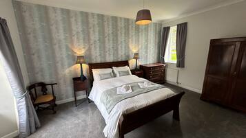 Cottage, 2 Bedrooms (McIntyre Cottage) | Desk, iron/ironing board, free WiFi, bed sheets