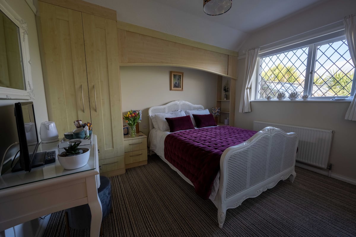 Double Room | Individually decorated, individually furnished, free WiFi, bed sheets