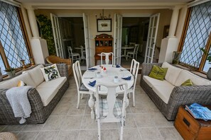 Free breakfast  - Halwell Lodge (St Ives)