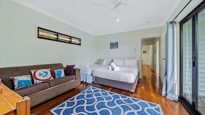 3 bedrooms, WiFi - Billa Blue Beach House (Point Lookout)