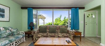 Fisherman's Cabin - Water front and Pet Friendly by RedAwning