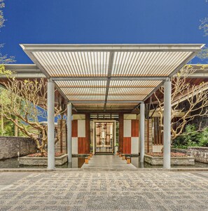 Entrada de la propiedad