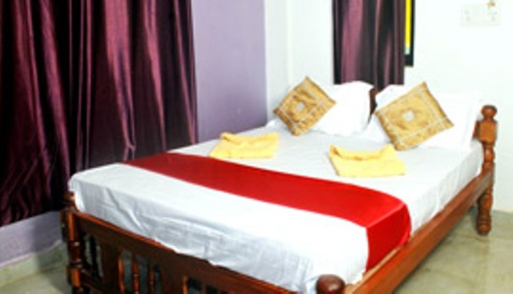 Deluxe-Doppelzimmer | Individuell dekoriert, Schreibtisch, Zustellbetten, kostenloses WLAN