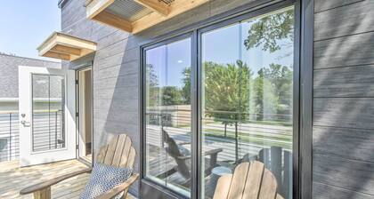 Modern Townhome w/ Deck - 1/2 Mi to Elkhart Lake!