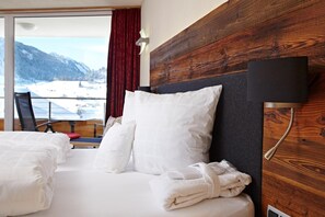Deluxe Double Room, Mountain View | In-room safe, blackout drapes, soundproofing, free WiFi - Hotel Oberdorfer Stuben (Obermaiselstein)