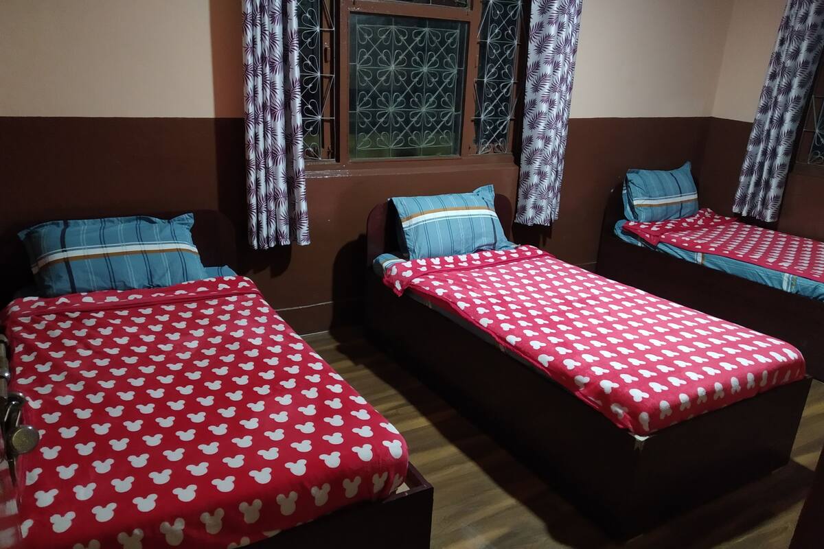 Triple Room | Individually furnished