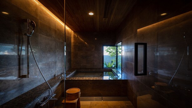 Executive Suite, King Double Bed, Non Smoking (51 Sqm) | Bathroom | Separate tub and shower, deep soaking tub, free toiletries, hair dryer - Shikikaboku (Kyoto)