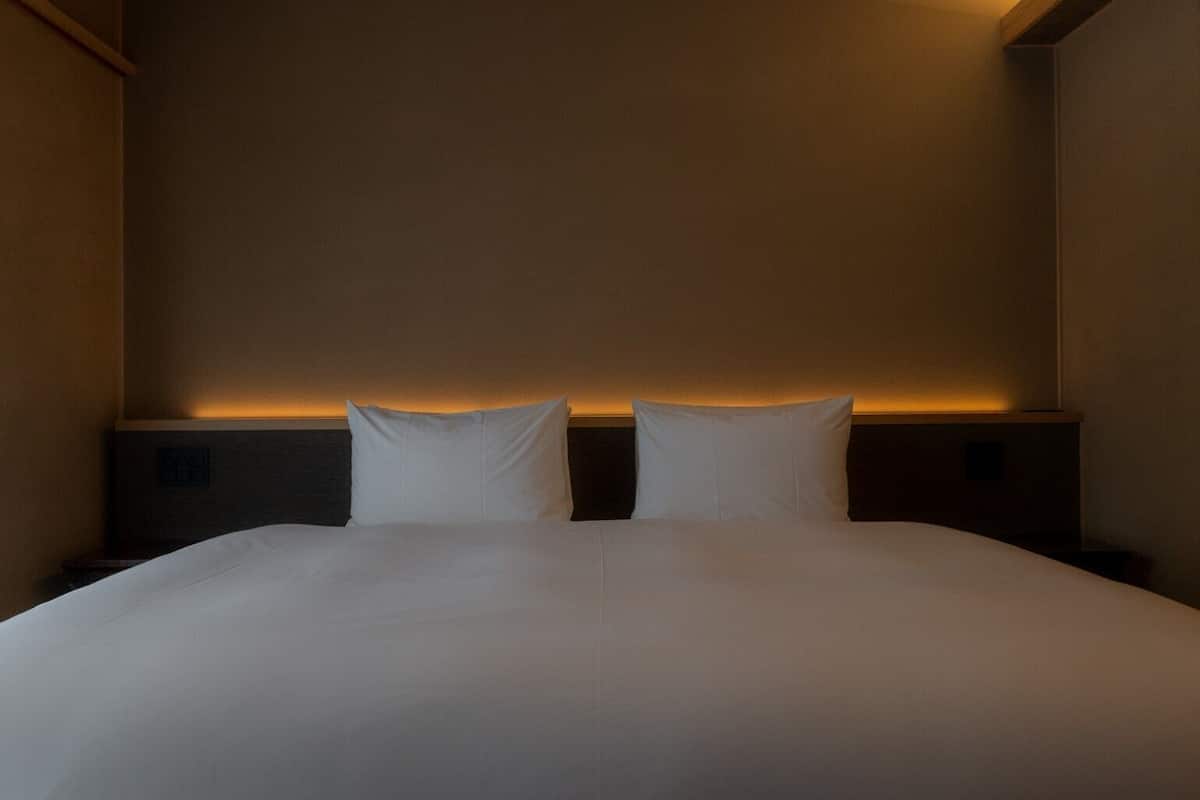 1 bedroom, premium bedding, down duvets, free minibar
