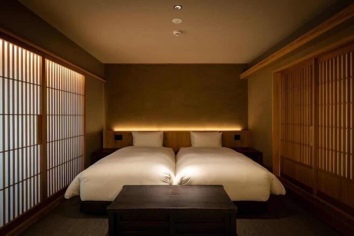 1 bedroom, premium bedding, down duvets, free minibar