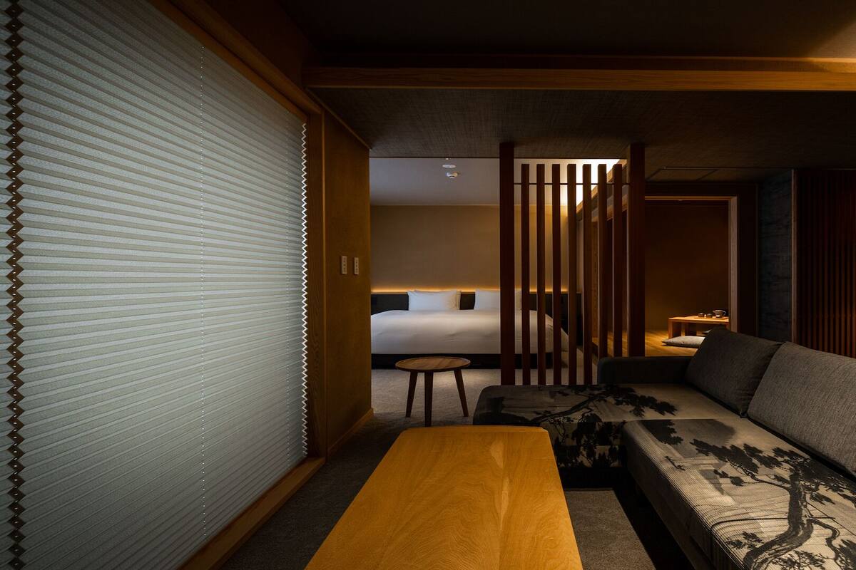 行政套房, 非吸煙房 (King Double Bed, 51 Sqm) | 高級寢具、羽絨被、迷你吧贈品、房內夾萬